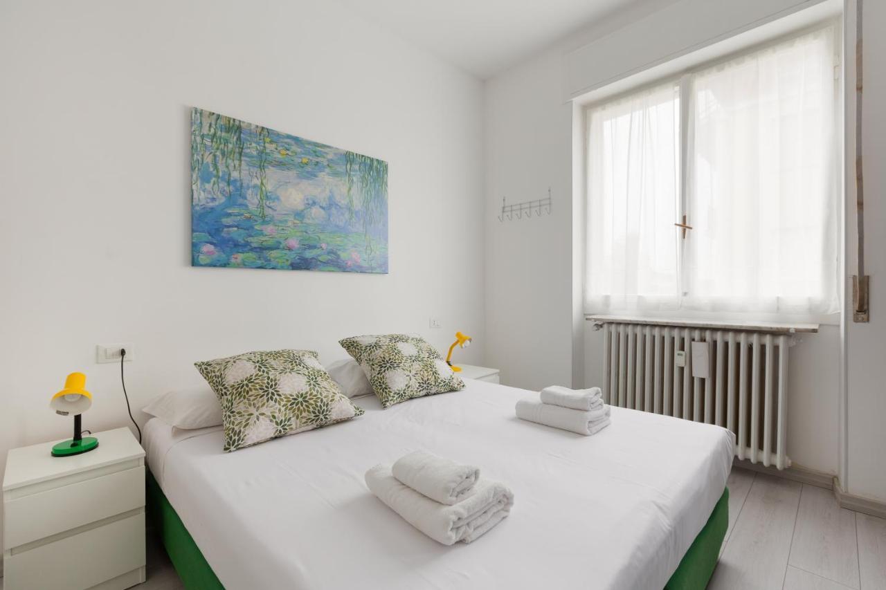 Apartment With Balcony -Bisceglie Red Line Subway Milano Esterno foto